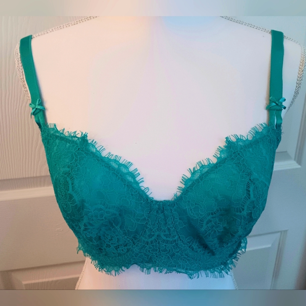 Victoria's Secret Dream Angels Teal Lace Push-up Without Padding Bra. 34DDD